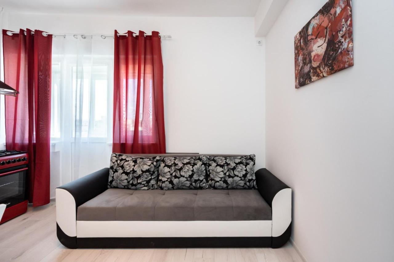Spacious And Cozy Apartment In Central Bucureşti Exterior foto