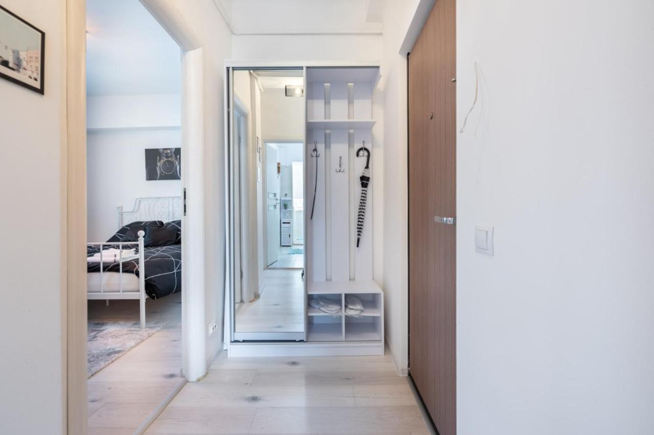 Spacious And Cozy Apartment In Central Bucureşti Exterior foto