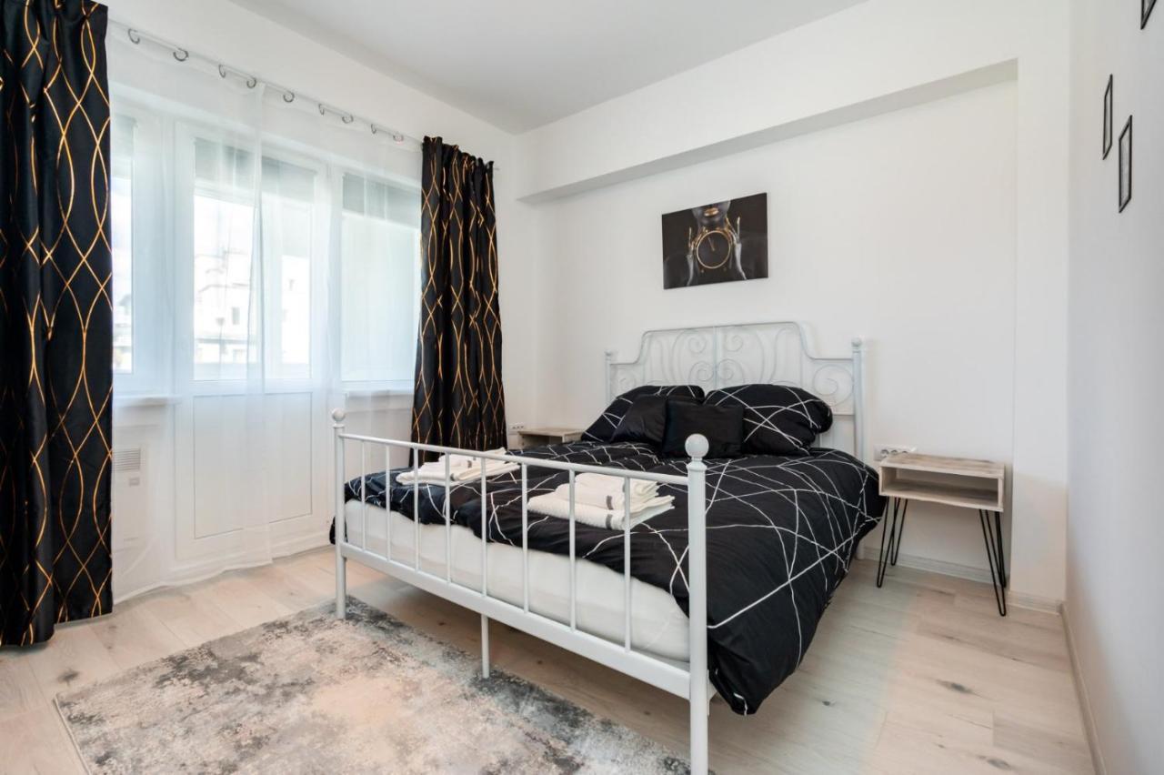 Spacious And Cozy Apartment In Central Bucureşti Exterior foto