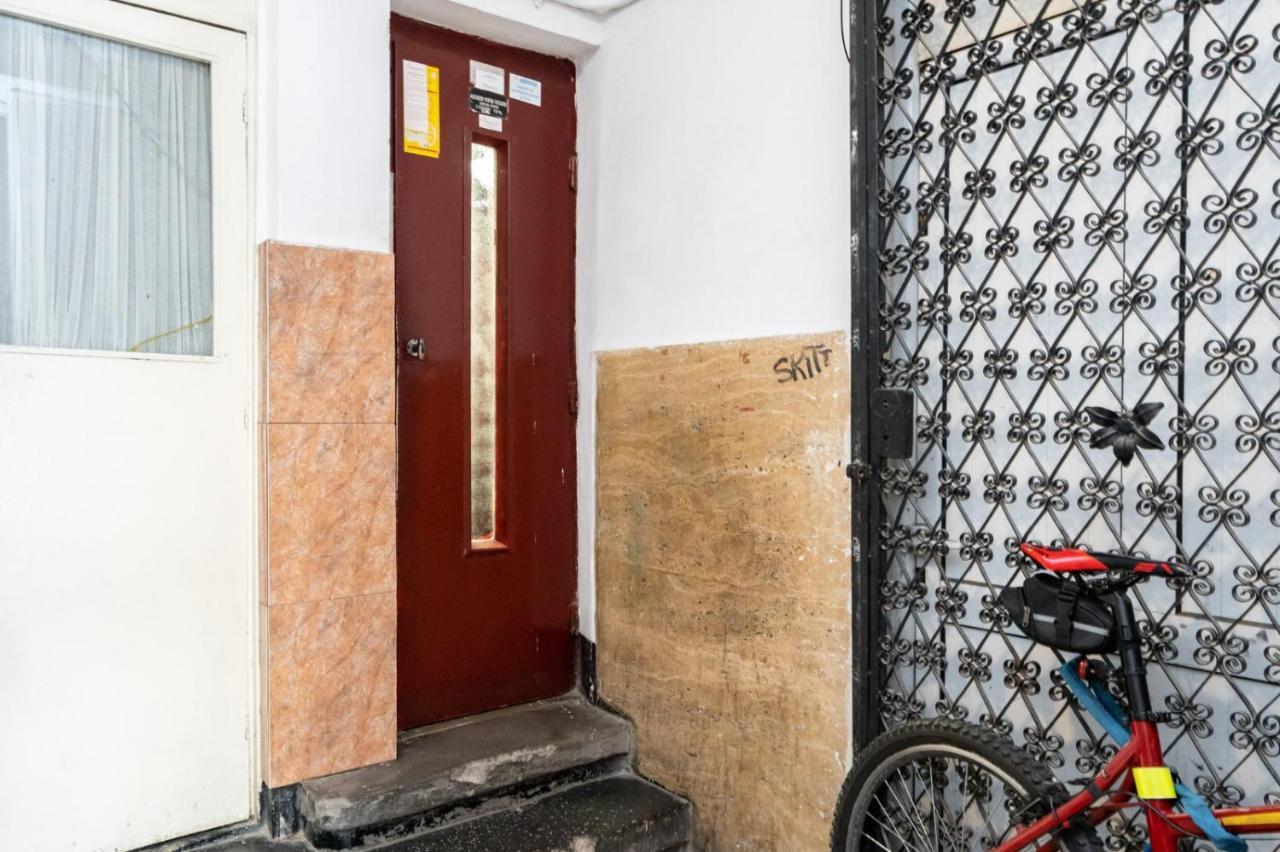 Spacious And Cozy Apartment In Central Bucureşti Exterior foto